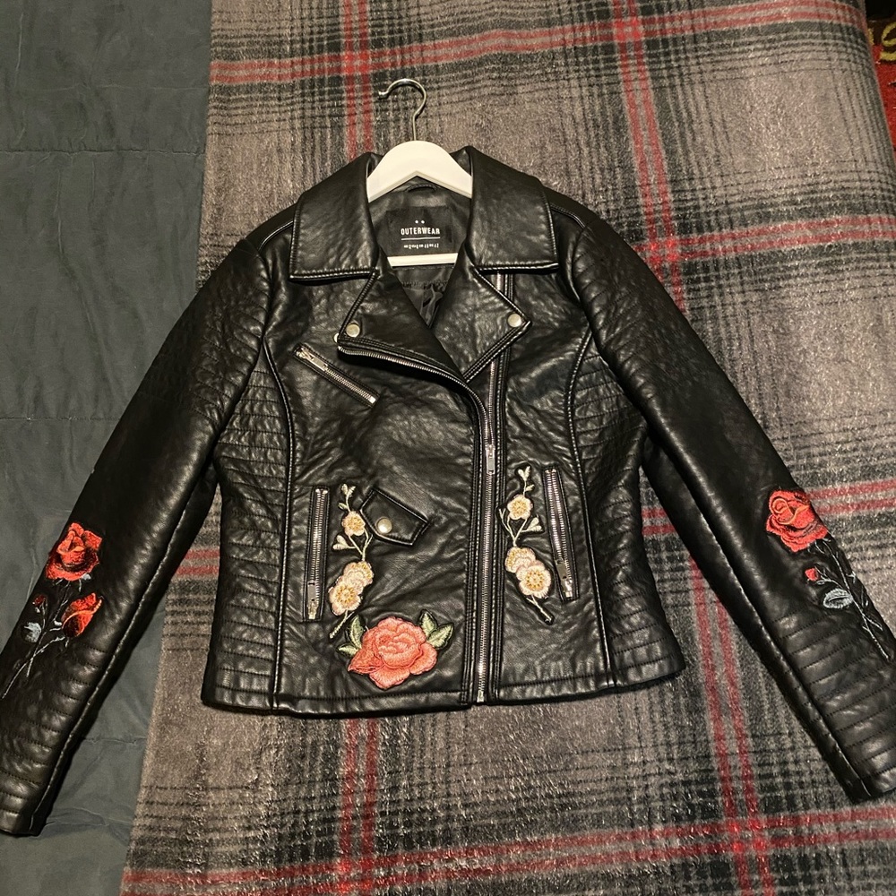 Faux Leather Moto Style Jacket / Zipper